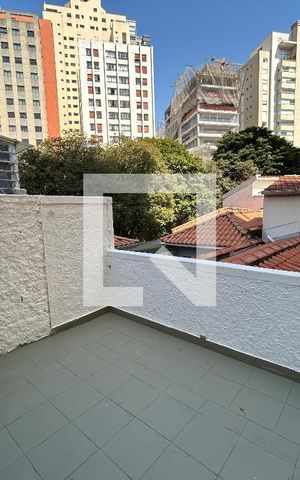 Casa à venda com 290m², 7 quartos e 8 vagas Casa à venda com 290m², 7 quartos e 8 vagasVaranda do quarto 1