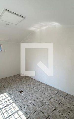 Casa à venda com 290m², 7 quartos e 8 vagas Casa à venda com 290m², 7 quartos e 8 vagasQuarto 4