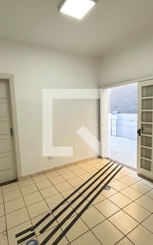 Casa à venda com 290m², 7 quartos e 8 vagas Casa à venda com 290m², 7 quartos e 8 vagasDespensa