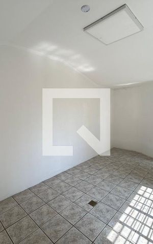 Casa à venda com 290m², 7 quartos e 8 vagas Casa à venda com 290m², 7 quartos e 8 vagasQuarto 4