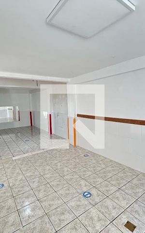 Casa à venda com 290m², 7 quartos e 8 vagas Casa à venda com 290m², 7 quartos e 8 vagasQuarto 7