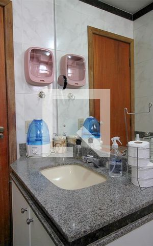 Apartamento à venda com 123m², 4 quartos e 2 vagasBanheiro