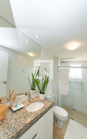 Apartamento à venda com 70m², 2 quartos e 1 vaga Apartamento à venda com 70m², 2 quartos e 1 vagaBanheiro da Suíte