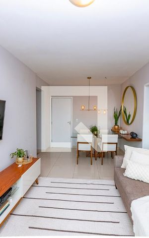 Apartamento à venda com 70m², 2 quartos e 1 vaga Apartamento à venda com 70m², 2 quartos e 1 vagaSala
