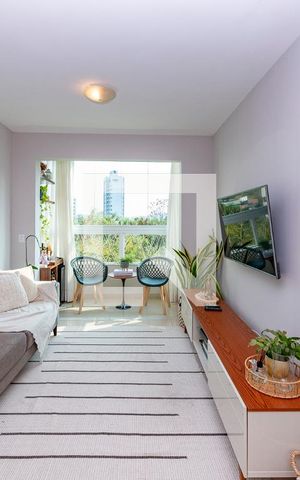 Apartamento à venda com 70m², 2 quartos e 1 vaga Apartamento à venda com 70m², 2 quartos e 1 vagaSala