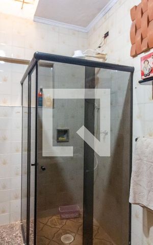 Casa à venda com 336m², 5 quartos e 1 vaga Casa à venda com 336m², 5 quartos e 1 vagaBanheiro 1