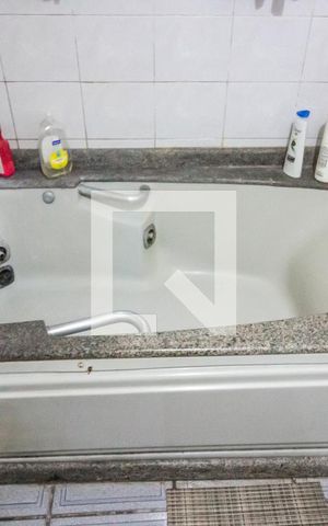 Casa à venda com 336m², 5 quartos e 1 vaga Casa à venda com 336m², 5 quartos e 1 vagaBanheiro da Suíte