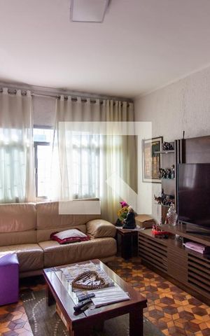 Casa à venda com 336m², 5 quartos e 1 vaga Casa à venda com 336m², 5 quartos e 1 vagaSala
