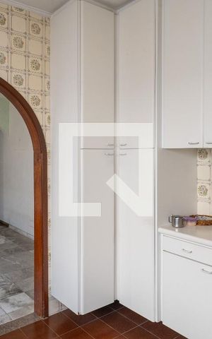 Casa à venda com 165m², 3 quartos e 3 vagas Casa à venda com 165m², 3 quartos e 3 vagasCozinha