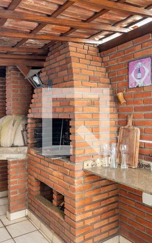 Casa à venda com 165m², 3 quartos e 3 vagas Casa à venda com 165m², 3 quartos e 3 vagasÁrea Gourmet