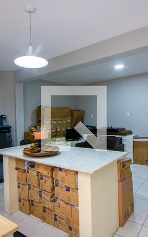 Casa à venda com 305m², 3 quartos e 3 vagas Casa à venda com 305m², 3 quartos e 3 vagasSalão