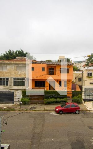 Casa à venda com 305m², 3 quartos e 3 vagas Casa à venda com 305m², 3 quartos e 3 vagasVista do quarto 1