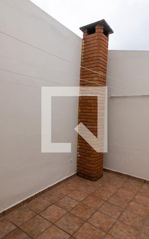 Casa à venda com 180m², 3 quartos e 2 vagas Casa à venda com 180m², 3 quartos e 2 vagasQuintal
