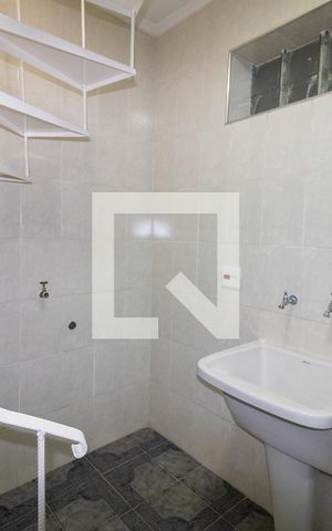 Casa à venda com 180m², 3 quartos e 2 vagas Casa à venda com 180m², 3 quartos e 2 vagasÁrea de Serviço
