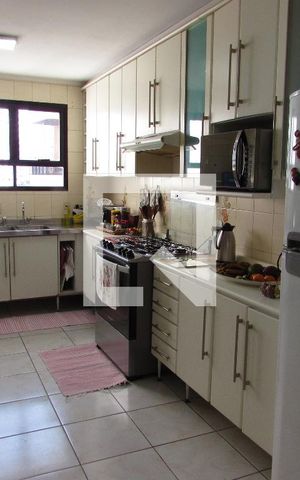 Apartamento à venda com 300m², 5 quartos e 5 vagasCozinha