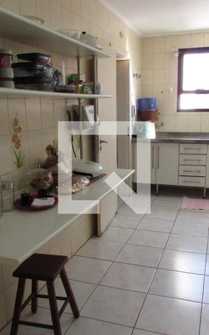 Apartamento à venda com 300m², 5 quartos e 5 vagasCozinha