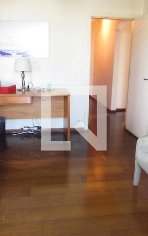 Apartamento à venda com 300m², 5 quartos e 5 vagasEscritório