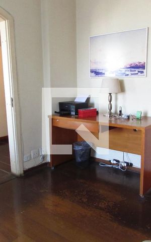 Apartamento à venda com 300m², 5 quartos e 5 vagasEscritório