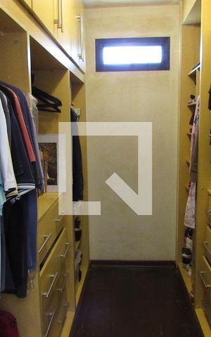 Apartamento à venda com 300m², 5 quartos e 5 vagasCloset da Suite Master