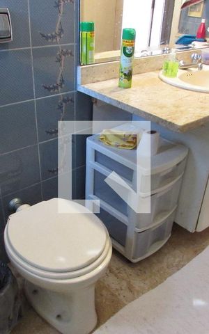 Apartamento à venda com 300m², 5 quartos e 5 vagasBanheiro da Suíte 1