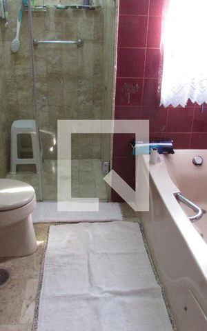 Apartamento à venda com 300m², 5 quartos e 5 vagasBanheiro da Suite Master