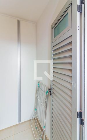 Apartamento à venda com 90m², 3 quartos e 3 vagas Apartamento à venda com 90m², 3 quartos e 3 vagasÁrea de Serviço