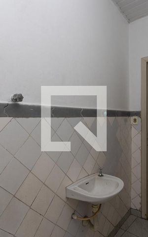 Casa para alugar com 70m², 1 quarto e sem vagaBanheiro