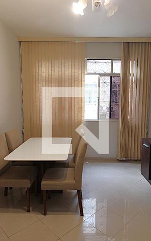Apartamento à venda com 70m², 2 quartos e 1 vagaSala