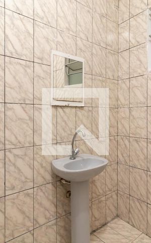 Casa para alugar com 48m², 1 quarto e sem vagaBanheiro