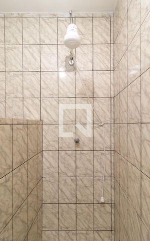Casa para alugar com 48m², 1 quarto e sem vagaBanheiro