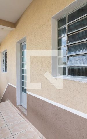 Casa para alugar com 48m², 1 quarto e sem vagaCorredor Externo