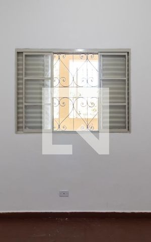 Casa para alugar com 48m², 1 quarto e sem vagaSala e Quarto