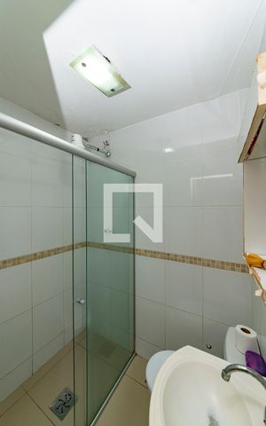 Casa à venda com 360m², 4 quartos e 1 vaga Casa à venda com 360m², 4 quartos e 1 vagaBanheiro Social 2