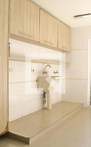 Casa à venda com 250m², 4 quartos e 4 vagasÁrea de Serviço