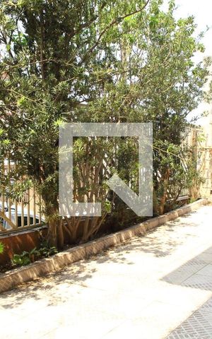 Casa à venda com 250m², 4 quartos e 4 vagasFachada