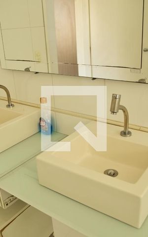 Casa à venda com 250m², 4 quartos e 4 vagasBanheiro da Suíte