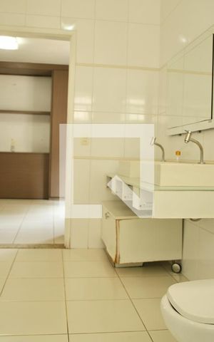 Casa à venda com 250m², 4 quartos e 4 vagasBanheiro da Suíte