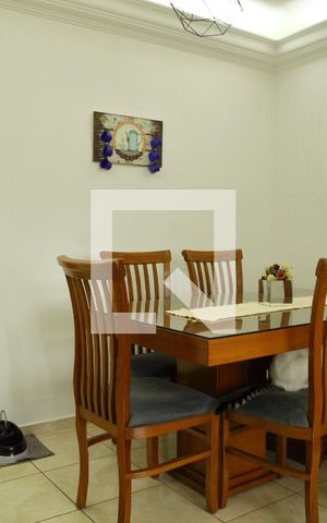 Apartamento à venda com 72m², 3 quartos e 2 vagasSala