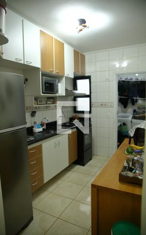 Apartamento à venda com 72m², 3 quartos e 2 vagasCozinha