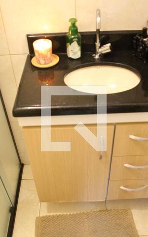 Apartamento à venda com 72m², 3 quartos e 2 vagasBanheiro 