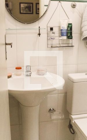 Casa à venda com 374m², 6 quartos e 5 vagas Casa à venda com 374m², 6 quartos e 5 vagasBanheiro