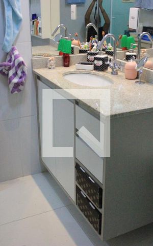 Apartamento à venda com 165m², 3 quartos e 3 vagasBanheiro da Suíte 2