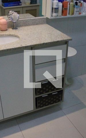 Apartamento à venda com 165m², 3 quartos e 3 vagasBanheiro da Suíte 2