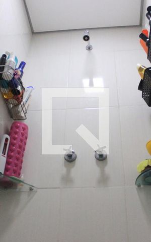 Apartamento à venda com 165m², 3 quartos e 3 vagasBanheiro da Suíte 2