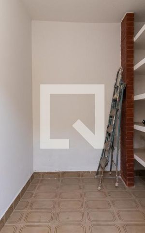 Casa à venda com 141m², 2 quartos e 2 vagasQuarto de Serviço