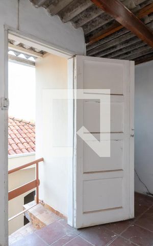 Casa à venda com 141m², 2 quartos e 2 vagasQuarto dos Fundos