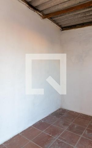 Casa à venda com 141m², 2 quartos e 2 vagasQuarto dos Fundos