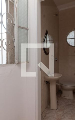 Casa à venda com 141m², 2 quartos e 2 vagasLavabo