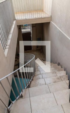 Casa à venda com 141m², 2 quartos e 2 vagasEscada da Garagem