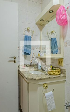 Apartamento à venda com 127m², 3 quartos e 2 vagas Apartamento à venda com 127m², 3 quartos e 2 vagasBanheiro da Suíte 2